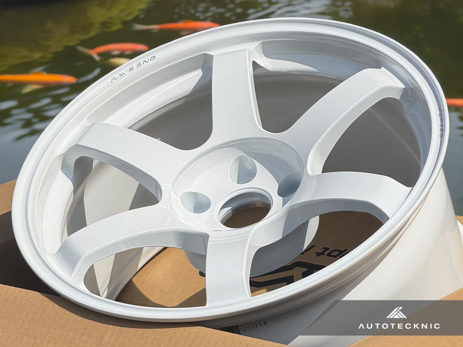 Volk Racing TE37 Saga SL 18x9.5 5x114.3 +22 Dash White (Set of 4)